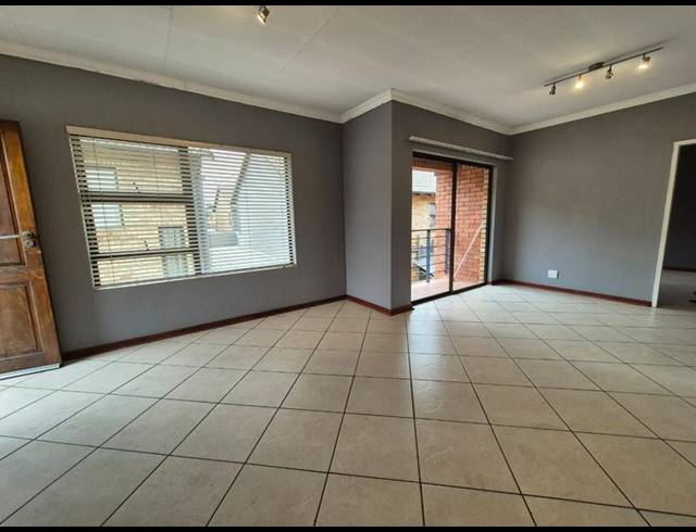 2 BEDROOM TOWNHOUSE FOR SALE IN MEYERSDAL